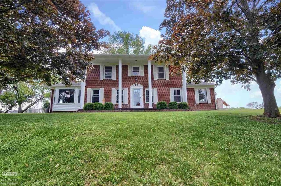 What an absolutely stunning home!!