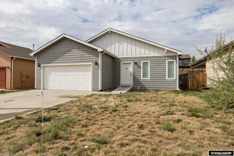 940 S 3rd Ave, Mills, WY 82644 - photo 1