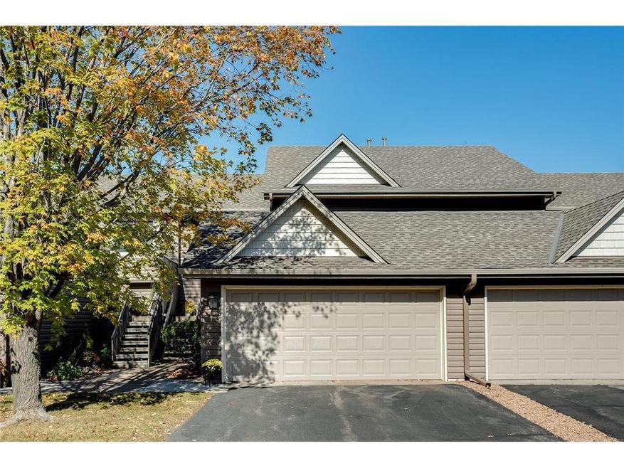 8717-Cottonwood-Ln-N-001