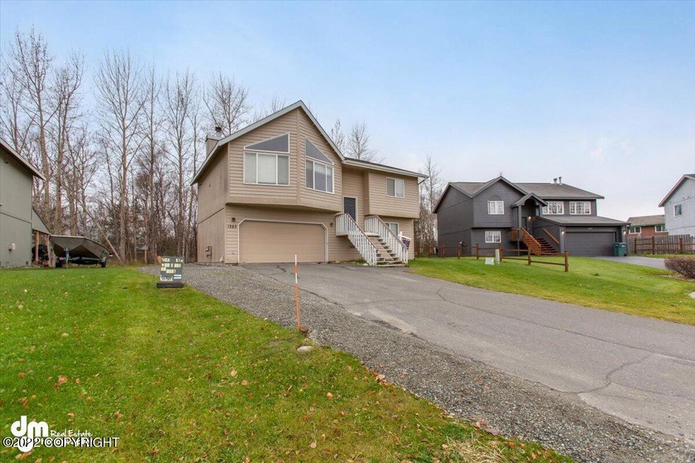 5-Exterior Driveway SM_DMD_9393-Edit