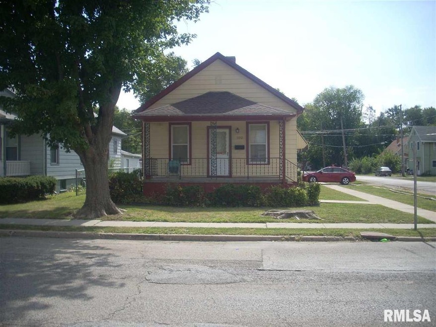 1102 N Kickapoo St, Lincoln, IL 62656 - photo 1