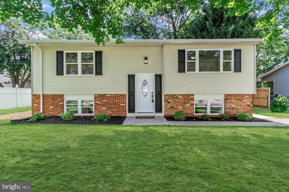 10 Hawkesbury Ct, Newark, DE 19702 - photo 1