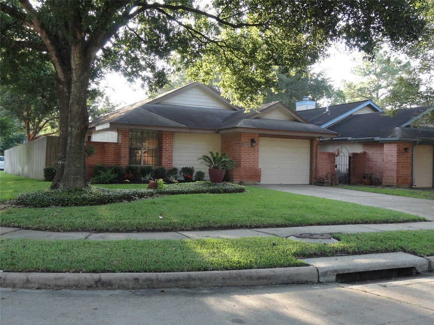 8578 Pool Creek Dr, Houston, TX 77095 - photo 1