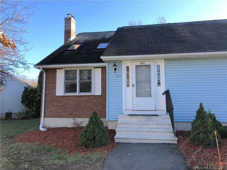 221 Oldefield Farms unit 221, Enfield, CT 06082 - photo 1