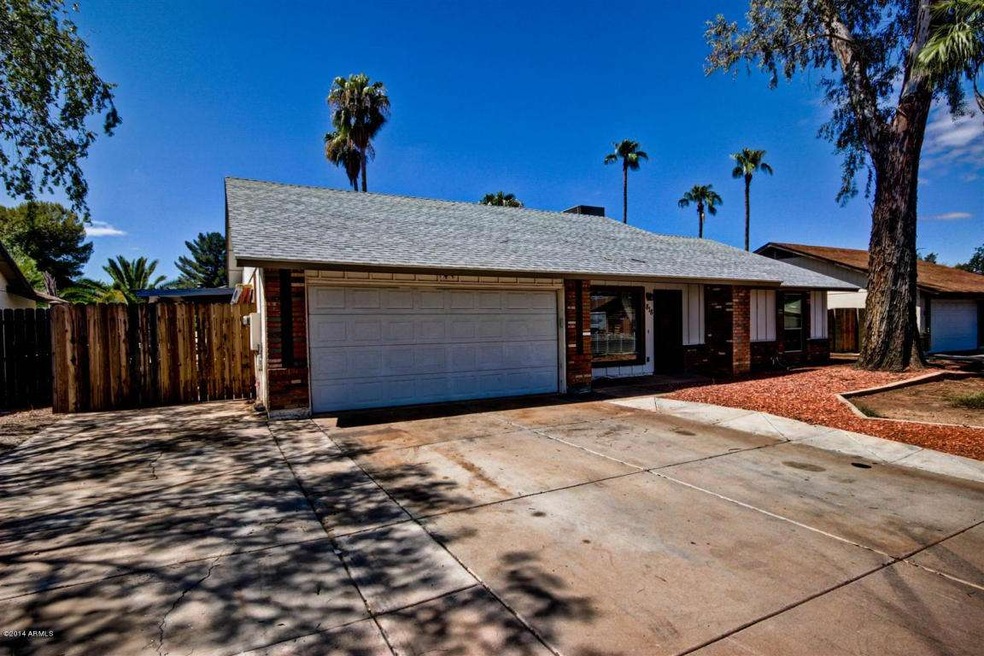 Large Lot w/Rv Parking