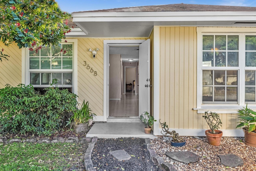 3668 E Forge Rd unit 4, Davie, FL 33328 - photo 1