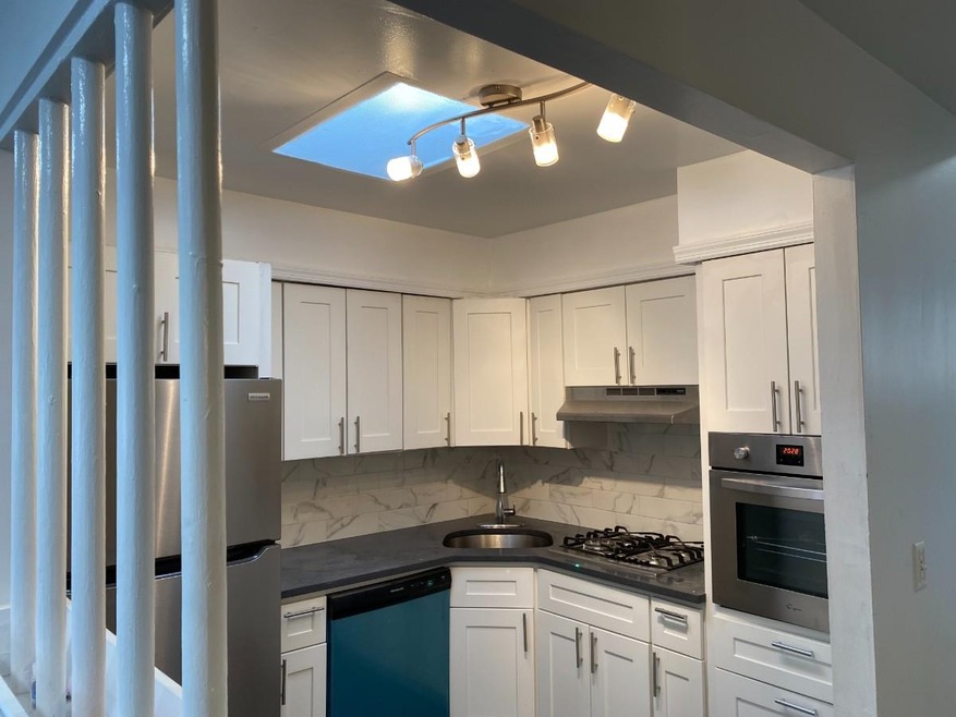 3634 Corlear Ave unit 1, Bronx, NY 10463 - photo 1