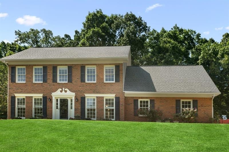 1576 Maple Ridge Dr, Suwanee, GA 30024 - photo 1