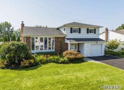 1311 Dale Ct, Seaford, NY 11783 - photo 1