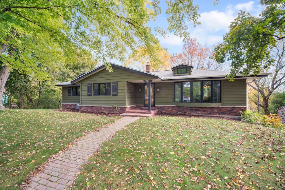 1566 Saint Augustine Rd, Hartford, WI 53027 - photo 1