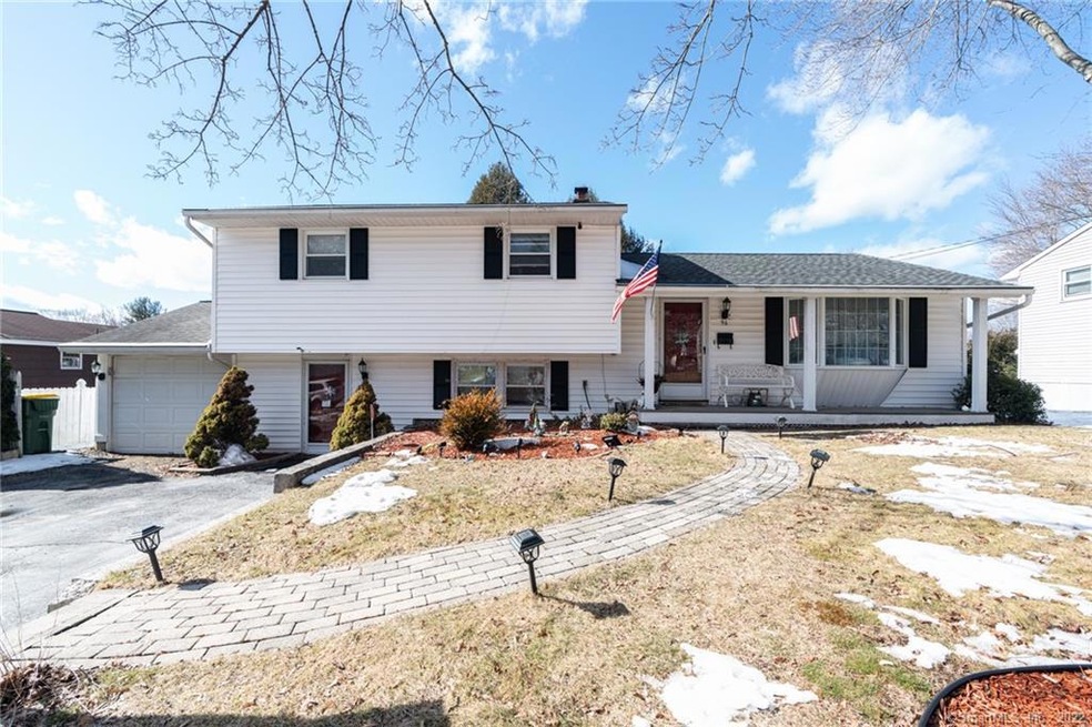 96 Newport Dr, Waterbury, CT 06705 - photo 1