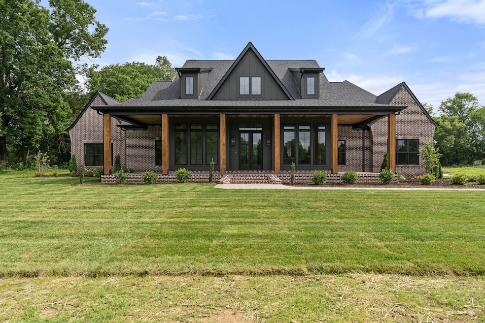 Sold $1,460,000 • Co-Listing Agent