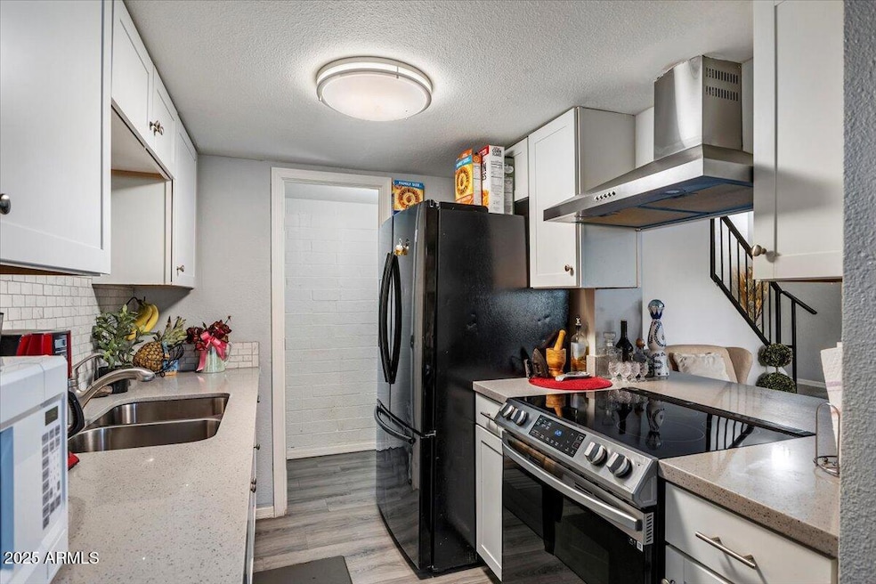 6841 W Devonshire Ave, Phoenix, AZ 85033 - photo 1