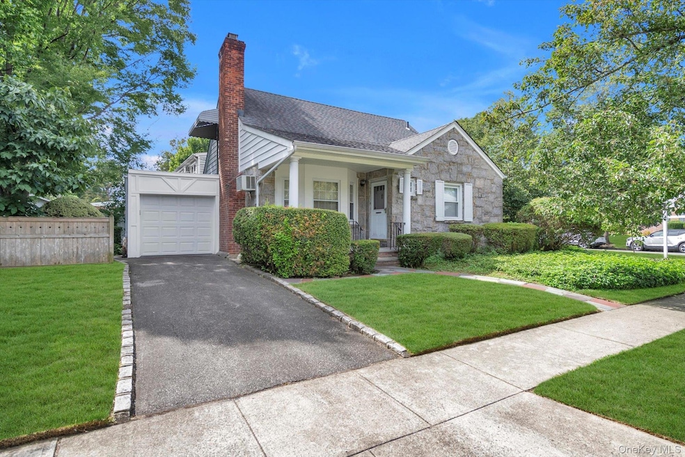 67 Maple Dr, New Hyde Park, NY 11040 - photo 1