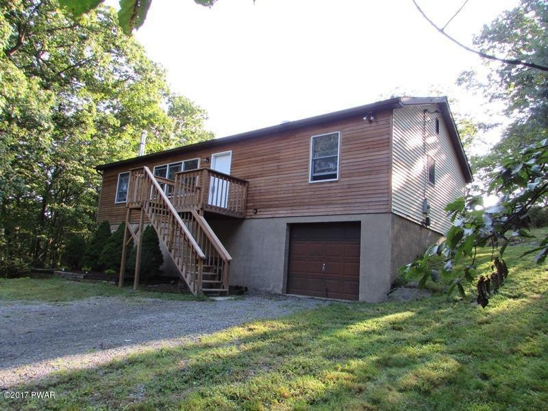 802 Surrey Ct, Hawley, PA 18428 - photo 1