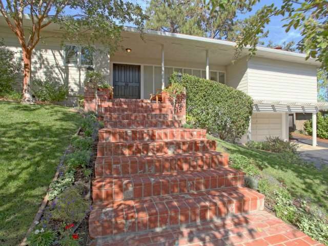 40 La Loma Dr, Menlo Park, CA 94025 - photo 1