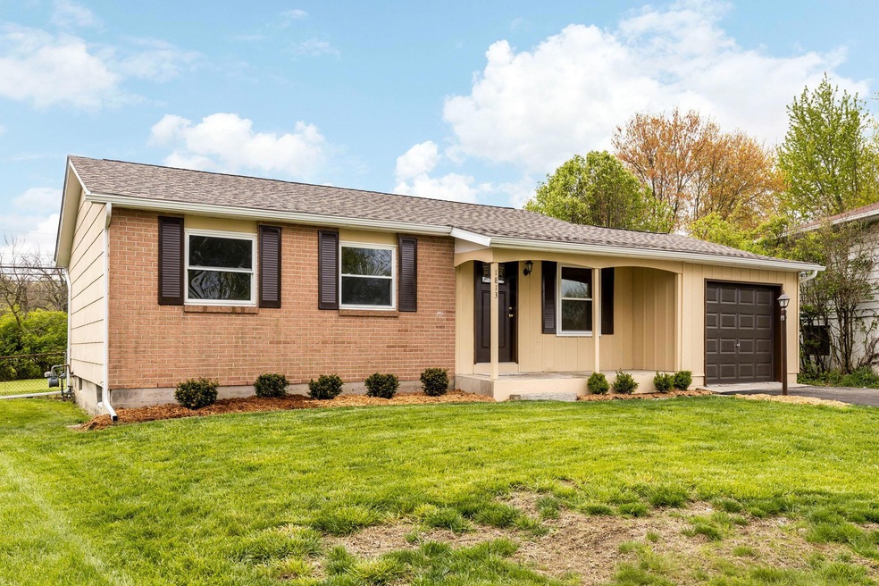 1813 Flinthill Dr, Columbus, OH 43223 - photo 1