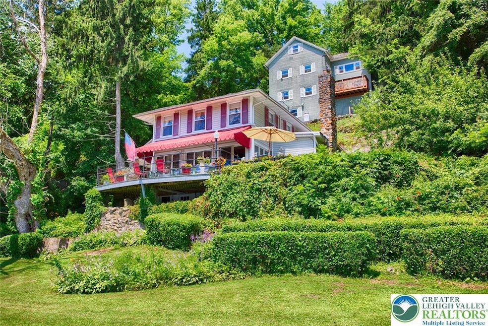 5449 de Pues Rd unit 1, Bangor, PA 18013 - photo 1