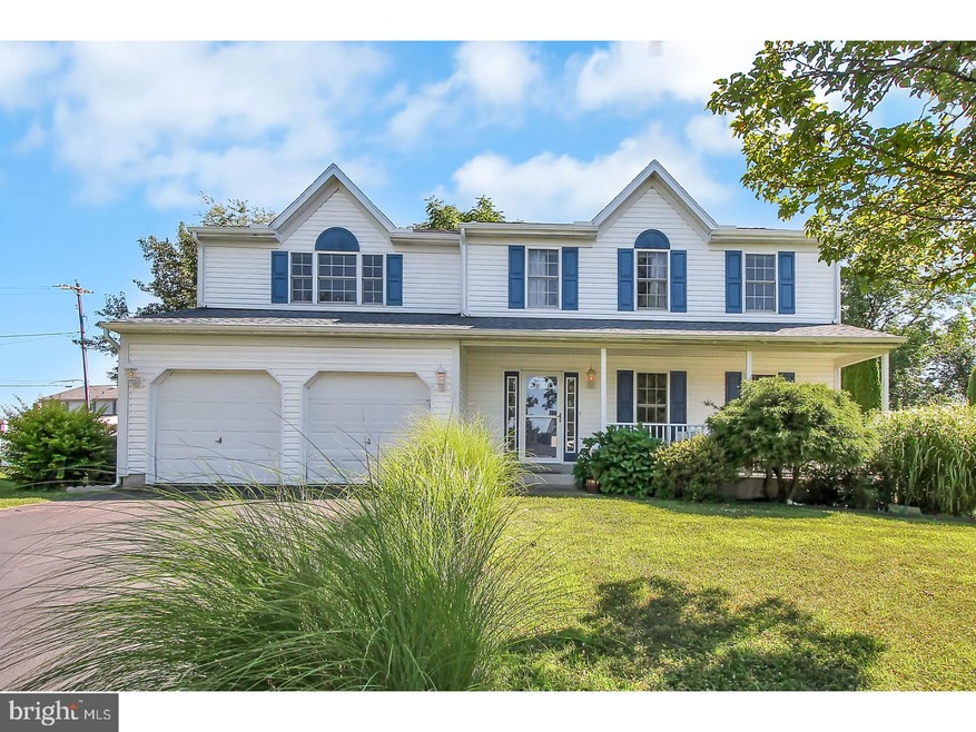 4590 Hillside Rd, Reading, PA 19606 - photo 1