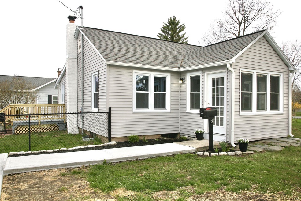 18 Corliss Ave, Rensselaer, NY 12144 - photo 1