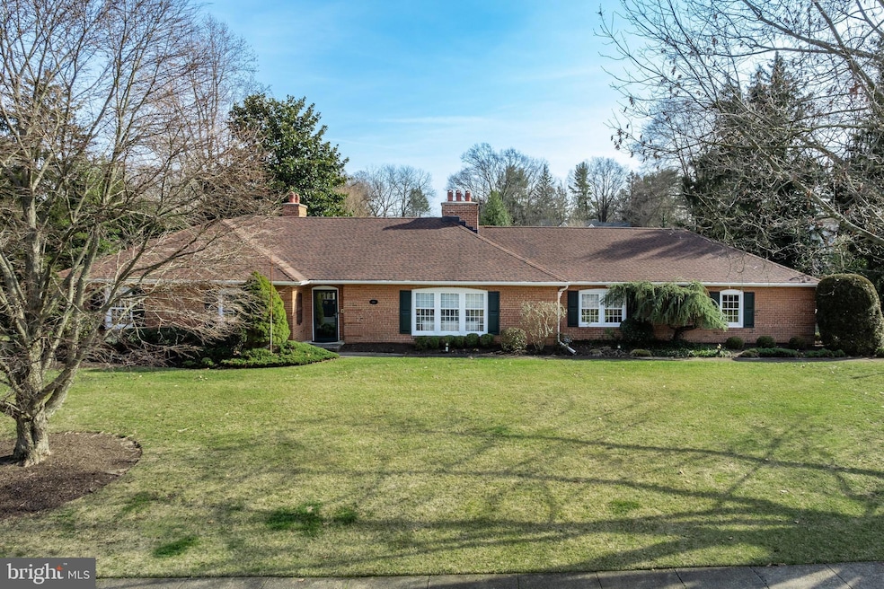 212 Hickory Ln, Moorestown, NJ 08057 - photo 1