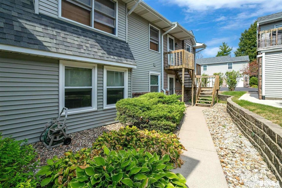 2418 E 51st St unit B, Davenport, IA 52807 - photo 1