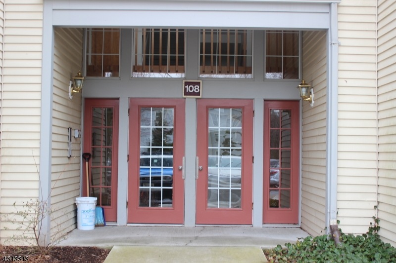 108 Wrangel Ct 1 unit 1, West Windsor Twp., NJ 08540 - photo 1