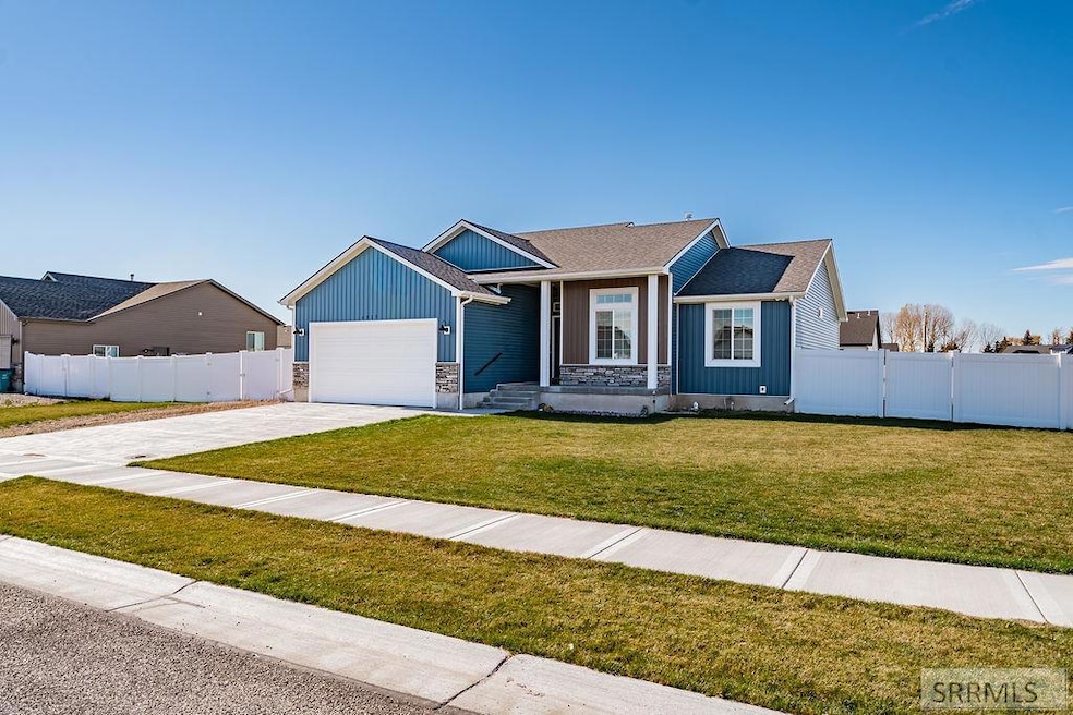Pending $415,000 • Co-Listing Agent