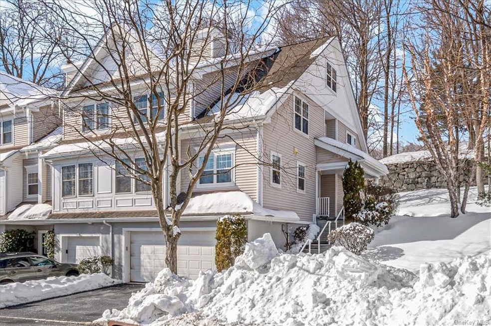 87 Hillcrest Ln, Peekskill, NY 10566 - photo 1