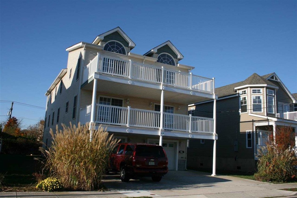 414 W Youngs Ave unit B (top), Wildwood, NJ 08260 - photo 1