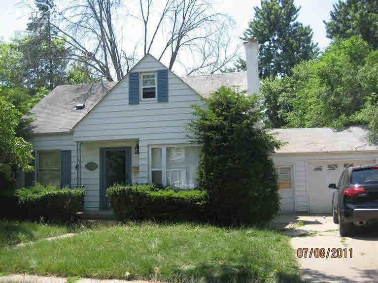 2557 Thomas St, Flint, MI 48504 - photo 1