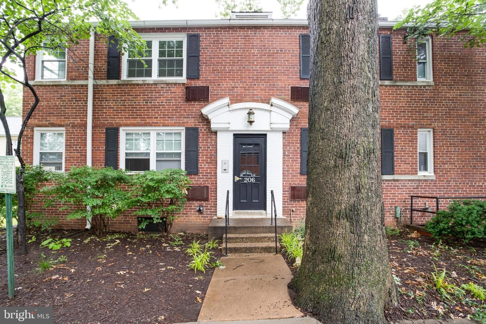 206 N Trenton St unit 2062, Arlington, VA 22203 - photo 1