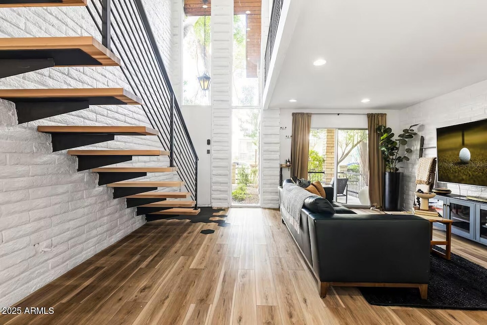 6925 E 4th St unit 5, Scottsdale, AZ 85251 - photo 1