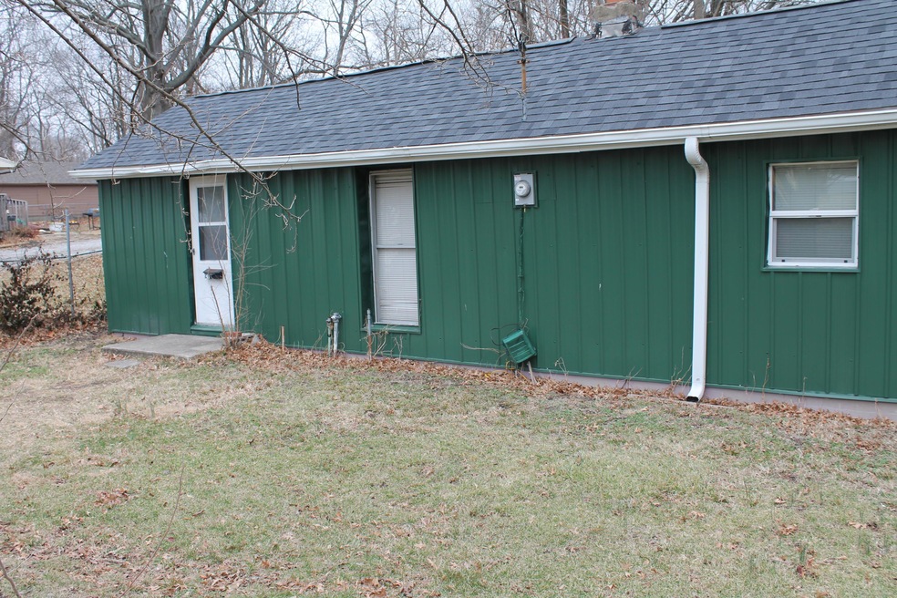 21 E. Worley Street