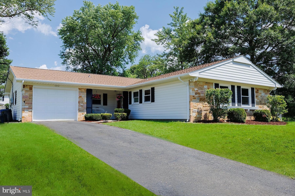 12112 Foxhill Ln, Bowie, MD 20715 - photo 1