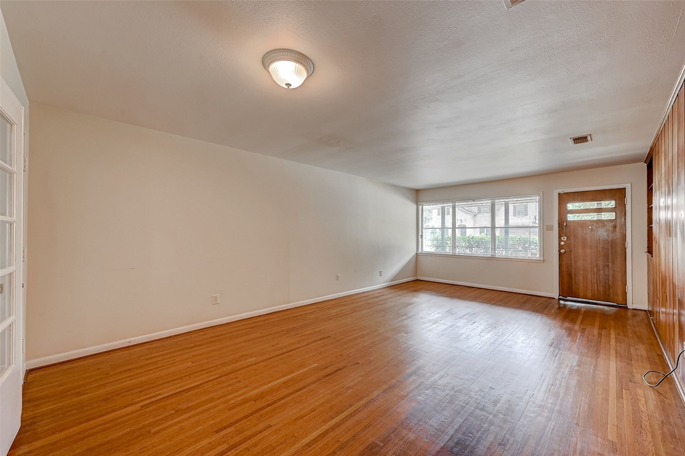 1521 Ronson Rd, Houston, TX 77055 - photo 1