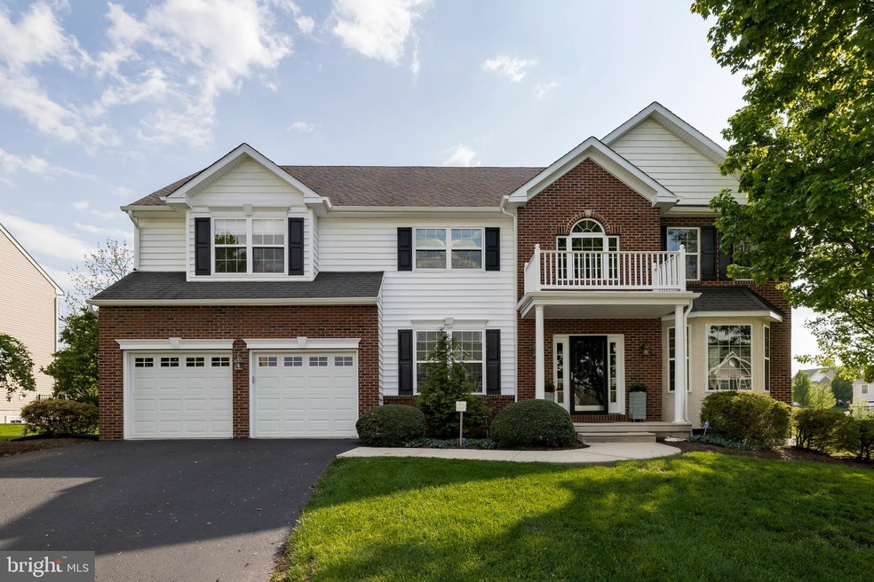 22 Oak Creek Dr, Royersford, PA 19468 - photo 1