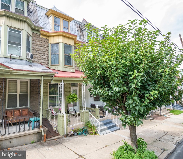 1516 Centre Ave, Reading, PA 19601 - photo 1