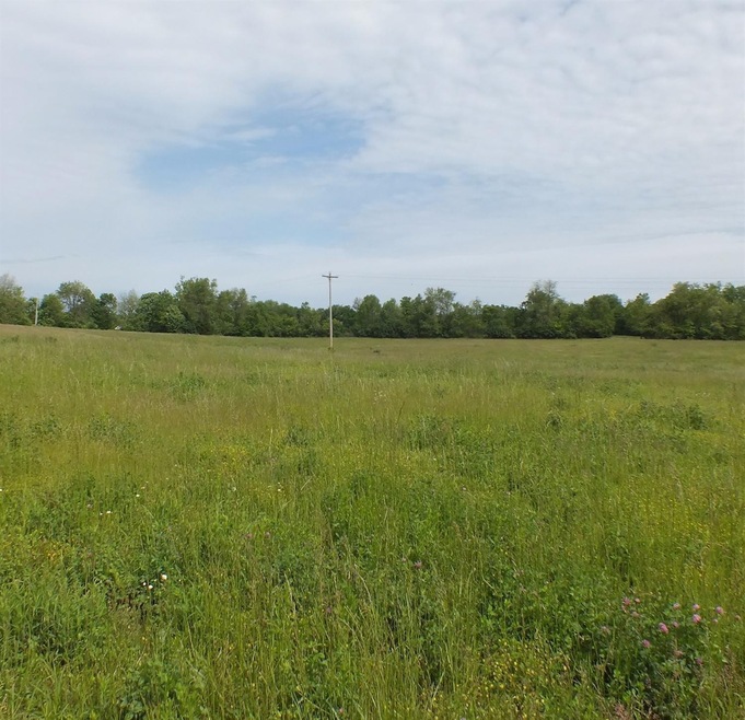 301 Lone Oak Ln, Wilmore, KY 40390 - photo 1