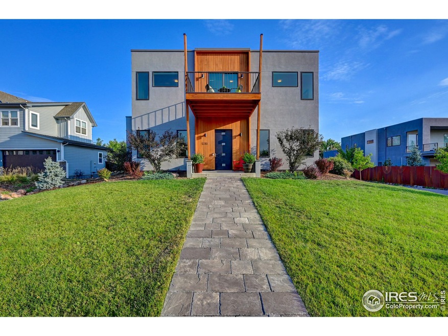 1235 Tamarack Ave