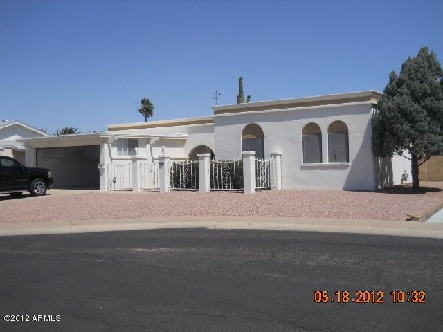 10010 W Deanita Ln, Sun City, AZ 85351 - photo 1