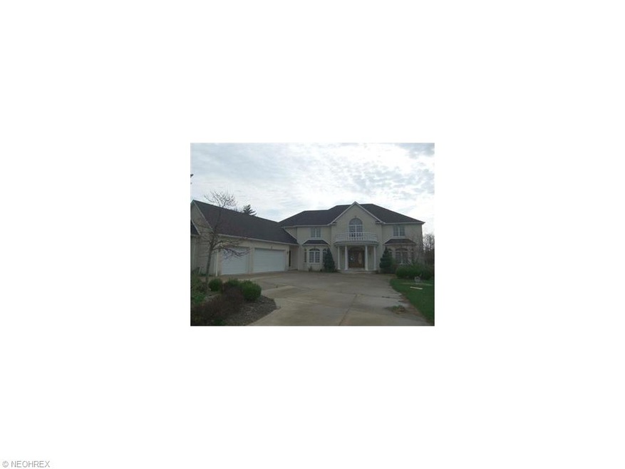 Welcome home to 2080 Oxford Circle in beautiful Hi