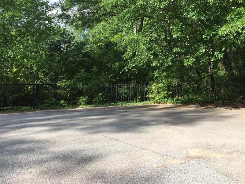 3550 Greentree Farms Dr, Decatur, GA 30034 - photo 1