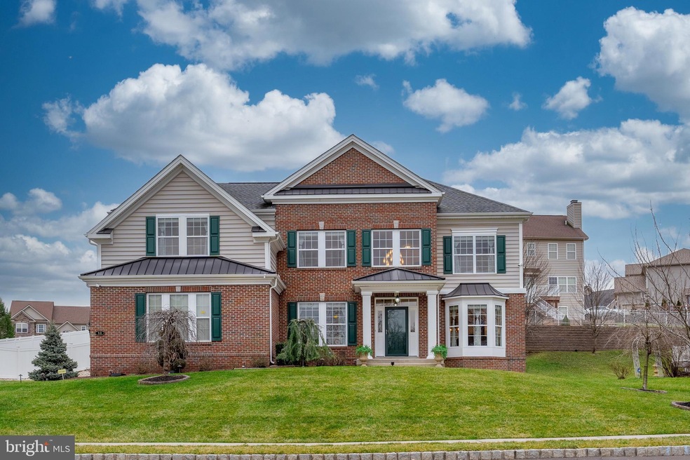 Sold $875,000 • Co-Listing Agent