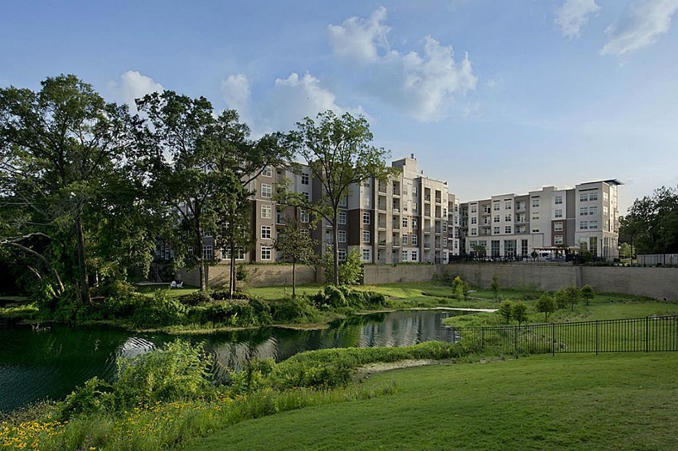 2411 Fondren Rd unit 1301, Houston, TX 77063 - photo 1