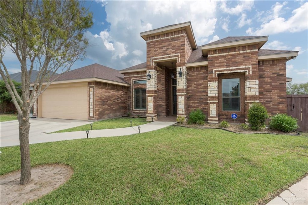 2401 Flipper Dr, Edinburg, TX 78541 - photo 1