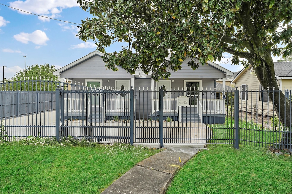 3842 Noah St, Houston, TX 77021 - photo 1
