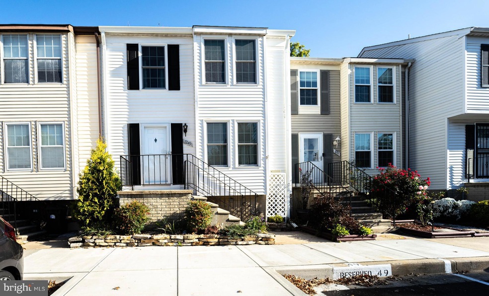 7249 Procopio Cir, Columbia, MD 21046 - photo 1