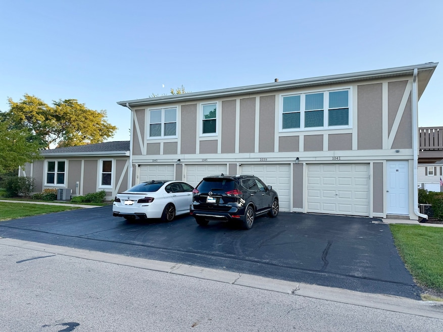 1045 Hampton Harbor unit 9602, Schaumburg, IL 60193 - photo 1