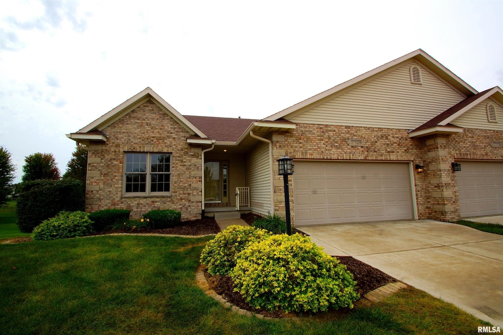 5529 Baraboo Ct, Davenport, IA 52804 - photo 1